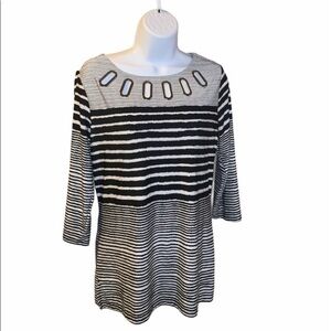 La Vanya white and black long sleeve blous…